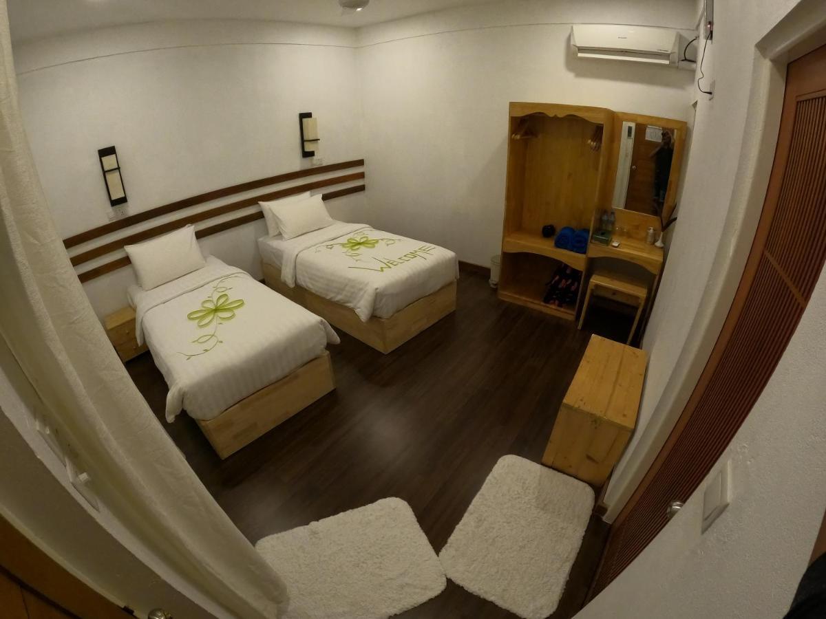 Green Leaf Guest House - Omadhoo Bagian luar foto