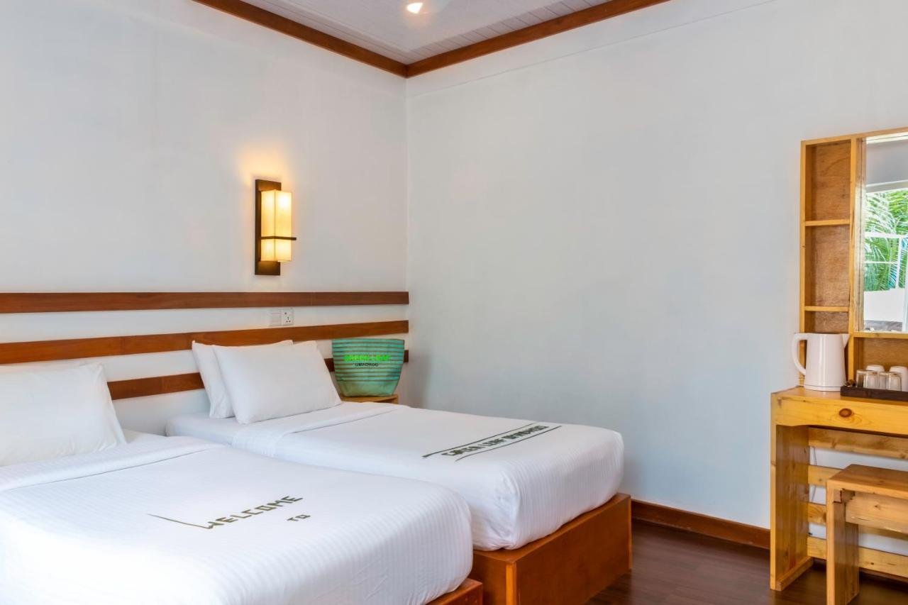 Green Leaf Guest House - Omadhoo Bagian luar foto